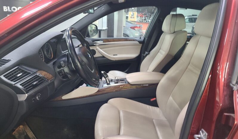 
								CLEAN TITLE, SAFETIED. 2012 BMW X6 50i full									