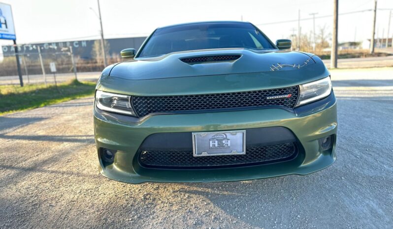 
								CLEAN TITLE, SAFETIED, 2019 Dodge Charger GT full									