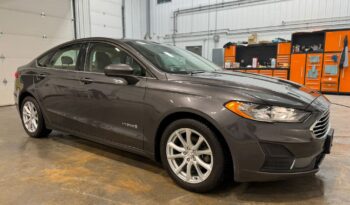 
										2019 FORD FUSION HYBRID  CLEAN TITLE full									