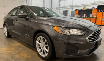 
										2019 FORD FUSION HYBRID  CLEAN TITLE full									