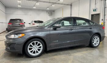 
										2019 FORD FUSION HYBRID  CLEAN TITLE full									