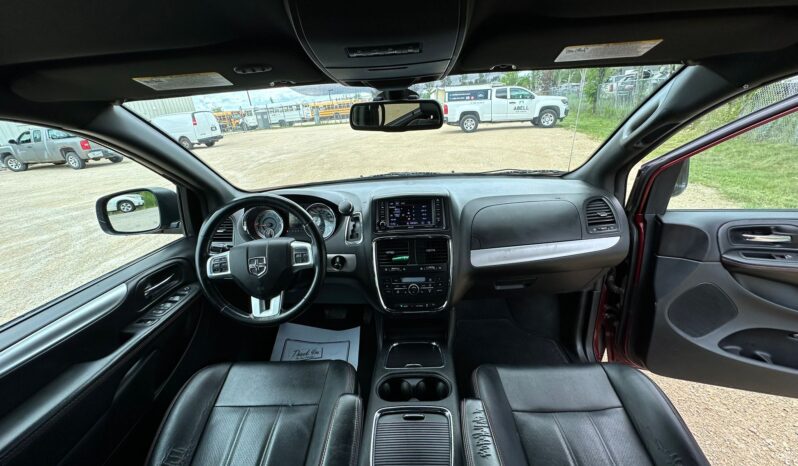 
								2018 DODGE GRAND CARAVAN  FULLY LOADED CLEAN TITLE full									