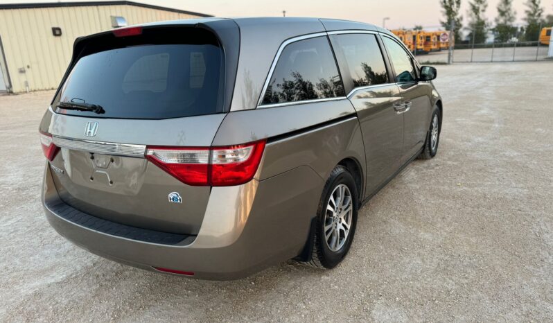 
								2011 HONDA ODYSSEY CLEAN TITLE  NEW MANITOBA SAFETY full									