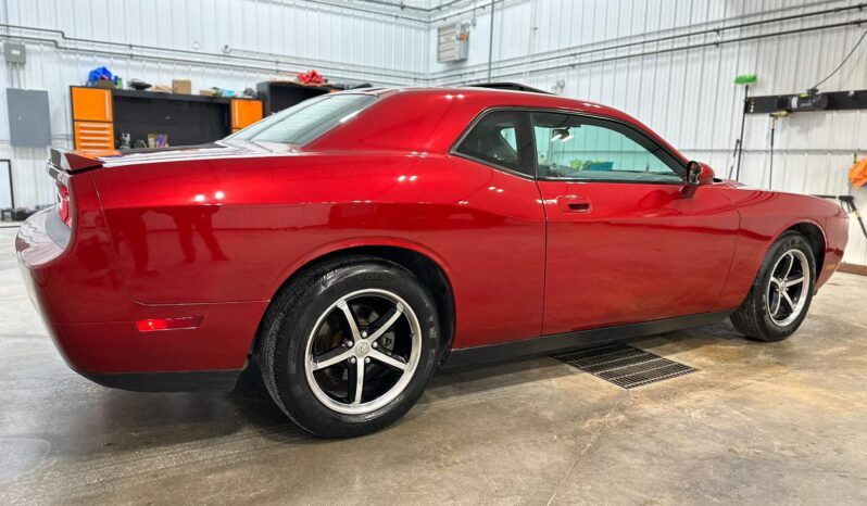 
								2010 DODGE CHALLENGER SXT   FULLY LOADED CLEAN TITLE full									