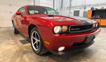 
										2010 DODGE CHALLENGER SXT   FULLY LOADED CLEAN TITLE full									