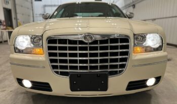 
										2010 CHRYSLER 300 TOURING  FULLY LOADED CLEAN TITLE full									