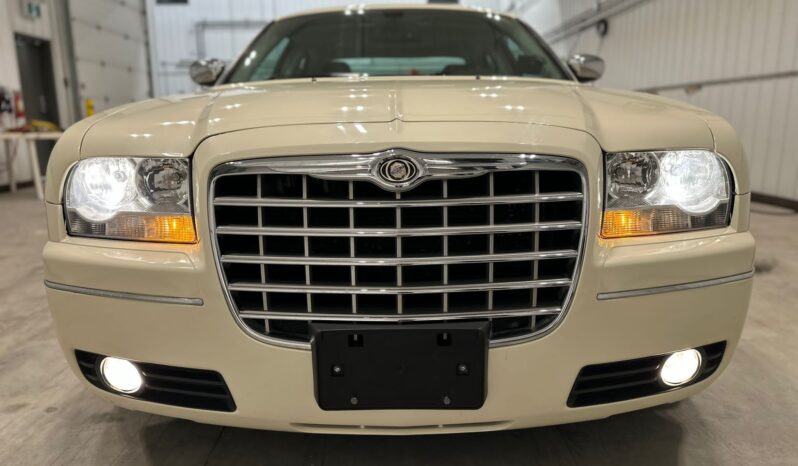 
								2010 CHRYSLER 300 TOURING  FULLY LOADED CLEAN TITLE full									