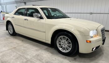 
										2010 CHRYSLER 300 TOURING  FULLY LOADED CLEAN TITLE full									