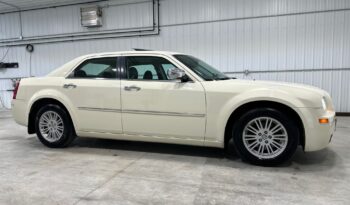 
										2010 CHRYSLER 300 TOURING  FULLY LOADED CLEAN TITLE full									