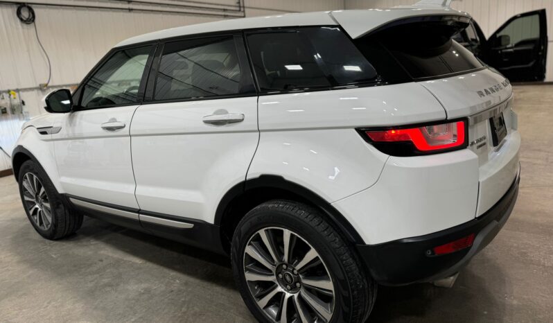 
								2016 RANGE ROVER EVOQUE AWD clean title fully loaded full									