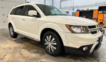 
										2017 DODGE JOURNEY CROSSROAD AWD fully loaded clean title full									