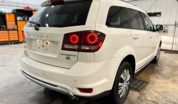 
										2017 DODGE JOURNEY CROSSROAD AWD fully loaded clean title full									