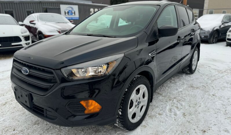 
								2019 Ford Escape S full									