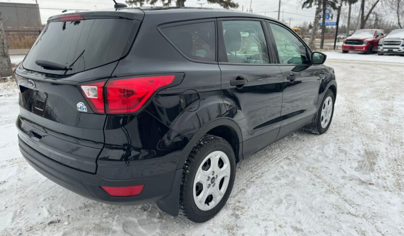 
								2019 Ford Escape S full									