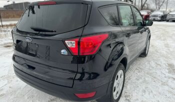 
										2019 Ford Escape S full									