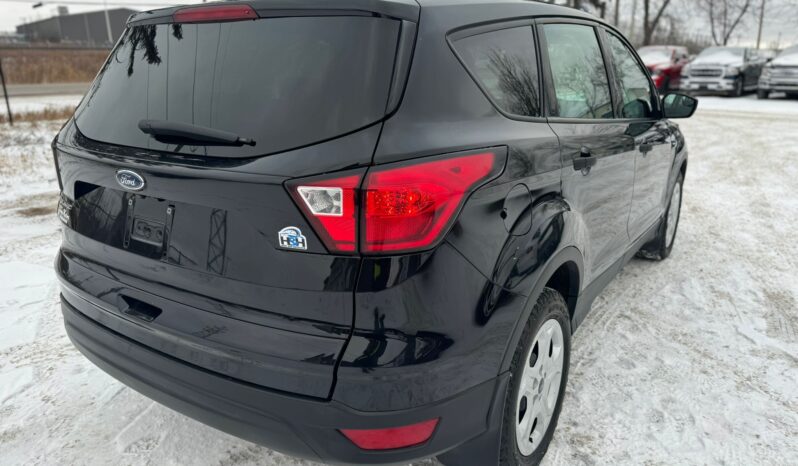 
								2019 Ford Escape S full									