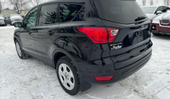 
										2019 Ford Escape S full									