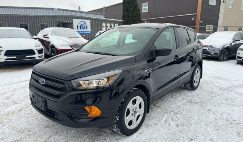 
								2019 Ford Escape S full									