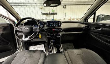 
										2019 HYUNDAI SANTA FE clean title AWD full									