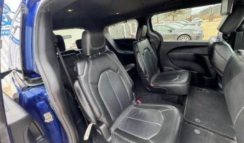 
										2020 CHRYSLER PACIFICA TOURING L fully loaded clean title full									