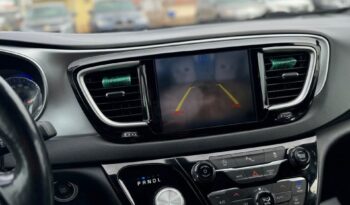 
										2020 CHRYSLER PACIFICA TOURING L fully loaded clean title full									