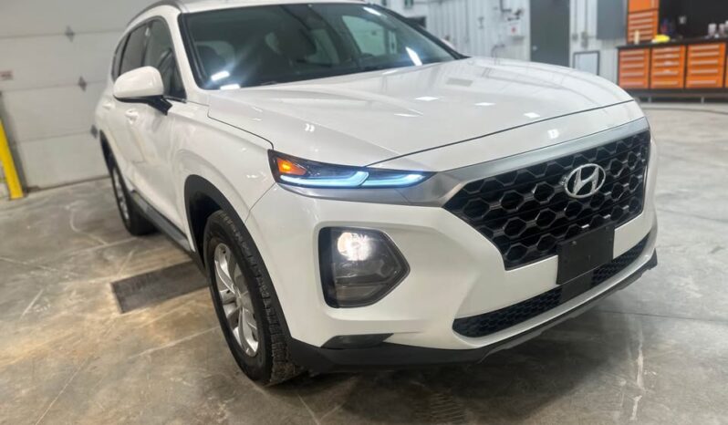 
								2019 HYUNDAI SANTA FE clean title AWD full									