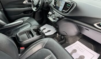 
										2020 CHRYSLER PACIFICA TOURING L fully loaded clean title full									