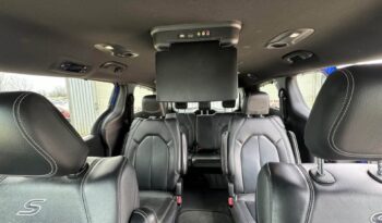 
										2020 CHRYSLER PACIFICA TOURING L fully loaded clean title full									
