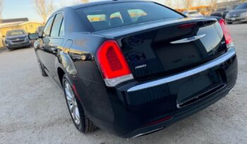 
										2016 CHRYSLER 300 TURNING fully loaded clean title full									