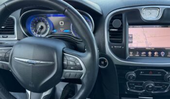 
										2016 CHRYSLER 300 TURNING fully loaded clean title full									