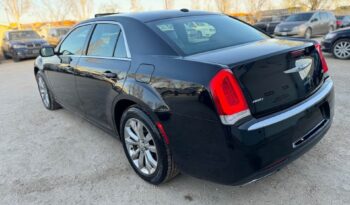 
										2016 CHRYSLER 300 TURNING fully loaded clean title full									