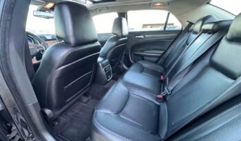 
										2016 CHRYSLER 300 TURNING fully loaded clean title full									