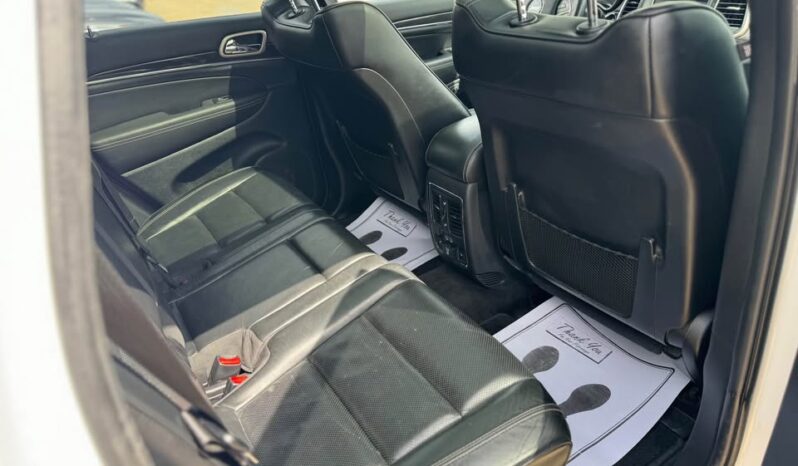 
								2014 JEEP GRAND CHEROKEE OVERLAND fully loaded clean title full									