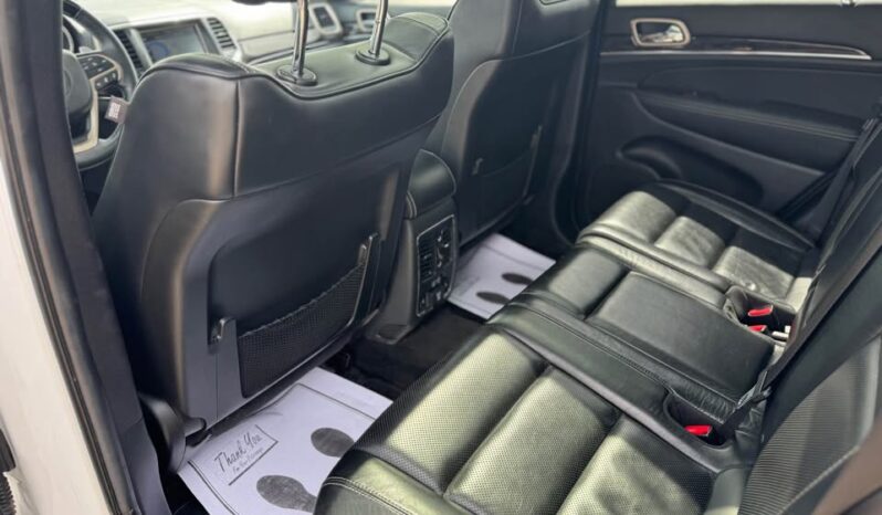 
								2014 JEEP GRAND CHEROKEE OVERLAND fully loaded clean title full									