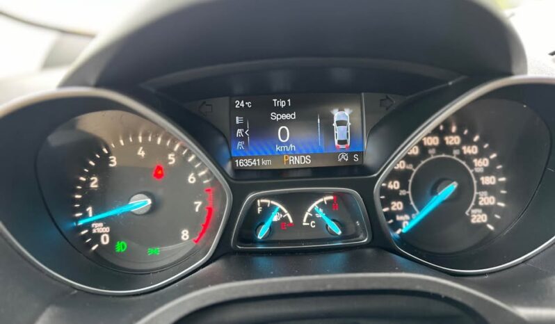
								2018 FORD ESCAPE TITANIUM clean title fully loaded full									