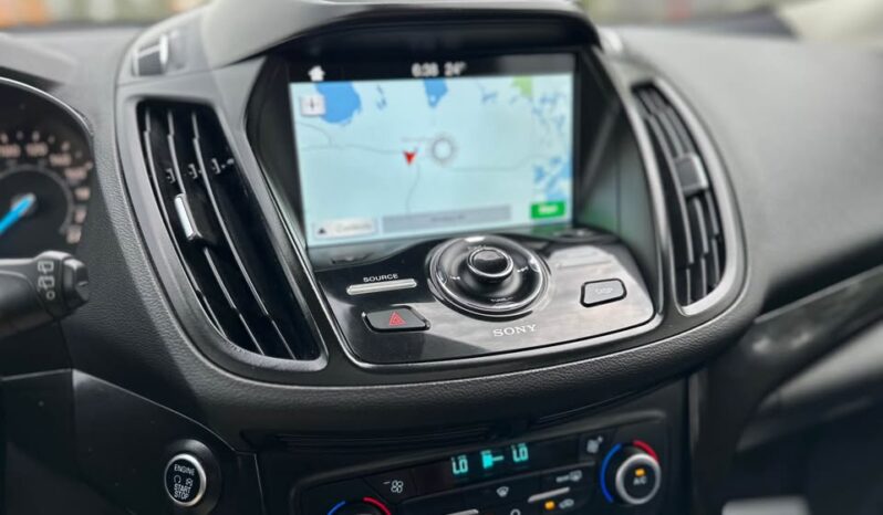 
								2018 FORD ESCAPE TITANIUM clean title fully loaded full									