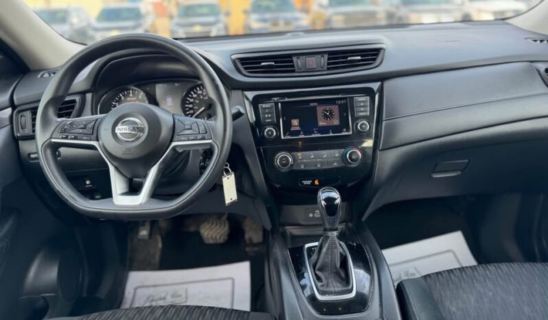 
								2018 NISSAN ROGUE clean title full									