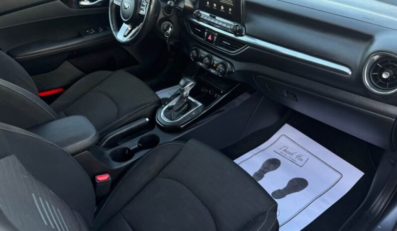 
								2019 KIA FORTE clean title full									