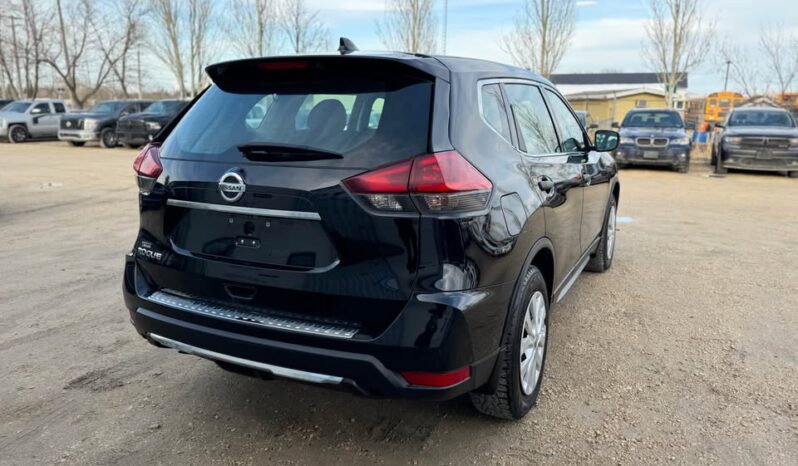 
								2018 NISSAN ROGUE clean title full									