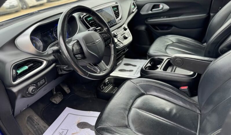 
								2020 CHRYSLER  PACIFICA TOURING L CLEAN TITLE FULLY LOADED full									