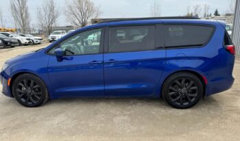 
										2020 CHRYSLER  PACIFICA TOURING L CLEAN TITLE FULLY LOADED full									