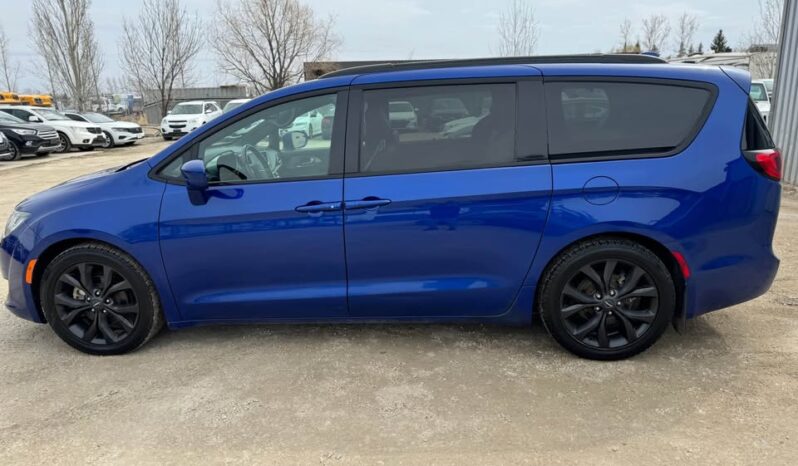 
								2020 CHRYSLER  PACIFICA TOURING L CLEAN TITLE FULLY LOADED full									