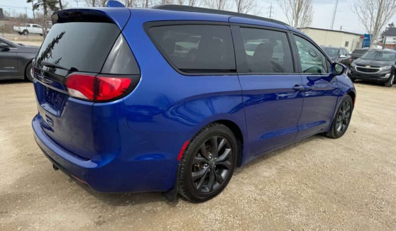 
								2020 CHRYSLER  PACIFICA TOURING L CLEAN TITLE FULLY LOADED full									