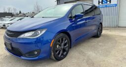 2020 CHRYSLER  PACIFICA TOURING L CLEAN TITLE FULLY LOADED