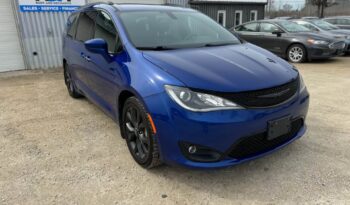 
										2020 CHRYSLER  PACIFICA TOURING L CLEAN TITLE FULLY LOADED full									