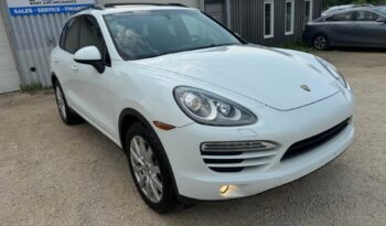 
										2013 PORSCHE CAYENNE, AWD clean title fully loaded full									