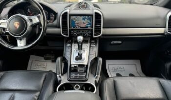 
										2013 PORSCHE CAYENNE, AWD clean title fully loaded full									