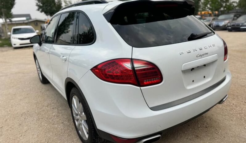 
								2013 PORSCHE CAYENNE, AWD clean title fully loaded full									
