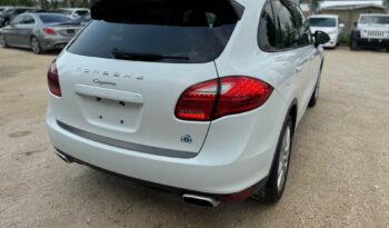 
										2013 PORSCHE CAYENNE, AWD clean title fully loaded full									