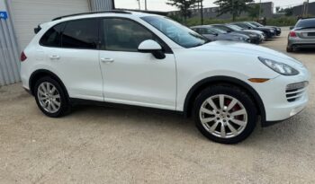 
										2013 PORSCHE CAYENNE, AWD clean title fully loaded full									